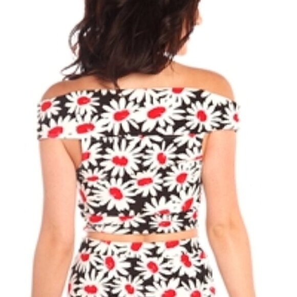 Daisy Crop Top - Picture 2 of 2